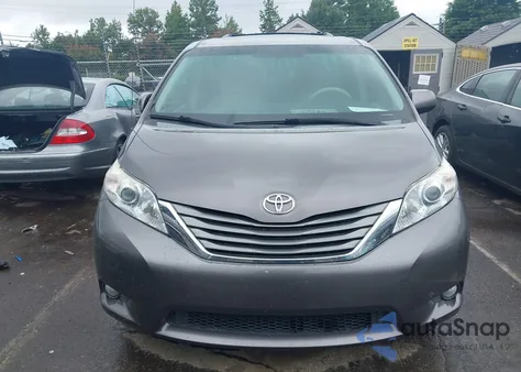 2013 Toyota Sienna Xle V6 8 Passenger из США, поврежденный, VIN 5TDYK3DC4DS316166